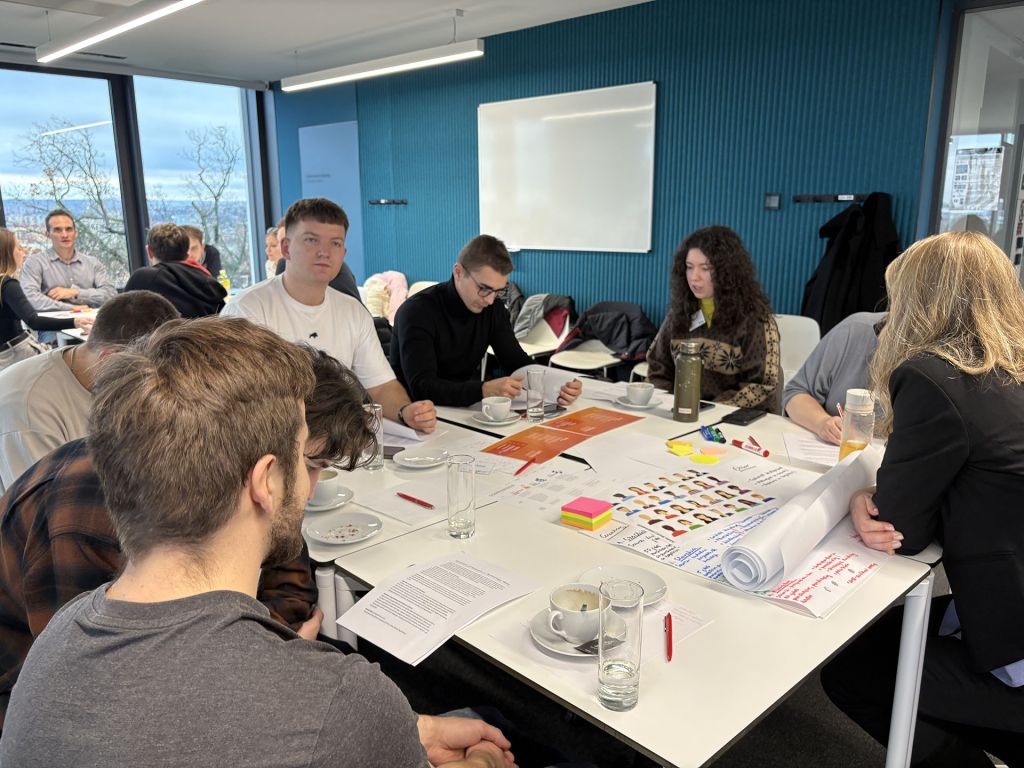 Zdjęcia ze spotkania 25-26 listopada 2025 r. z Budapesztu w ramach projektu Visegrad Fund - Competences for future logistics in V4 countries